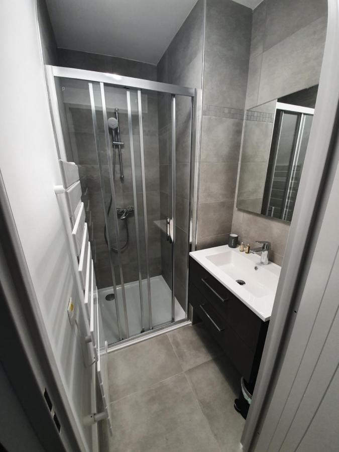 T3 Neuf Avec Terrasse Face A La Mer Бандол Екстериор снимка